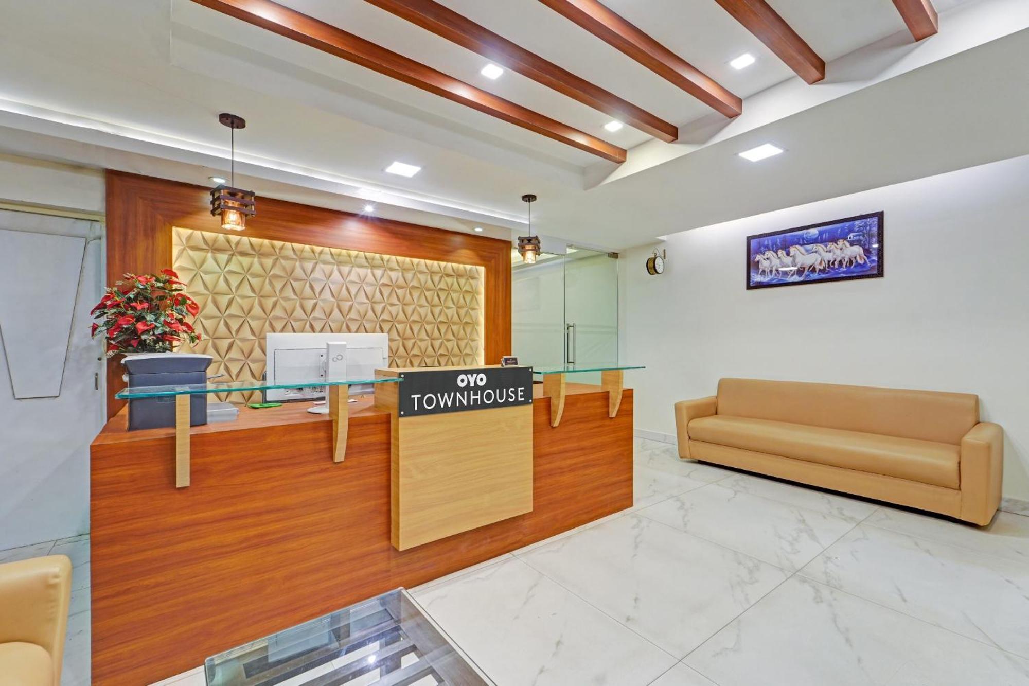 Collection O Mount Road Rich Mount Near Marina Beach Hotel Ченай Екстериор снимка